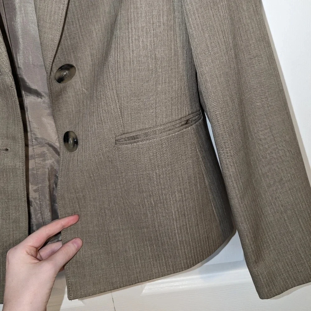 Le Suit Women's Thick Knit 2 Button Up Blazer Suit Jacket Size 4 Slit Pockets‎